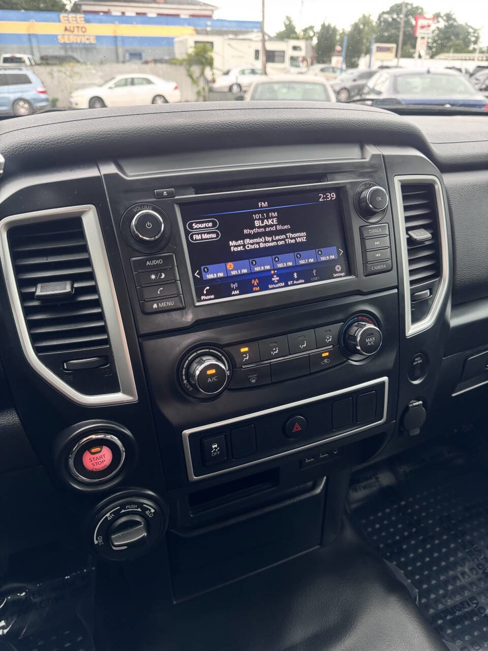 Used 2019 Nissan Titan S w/ S Utility Package image 25