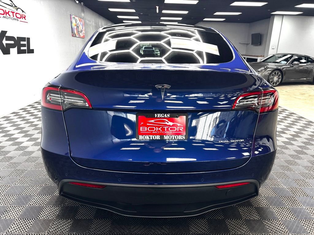 Used 2022 Tesla Model Y Long Range image 12