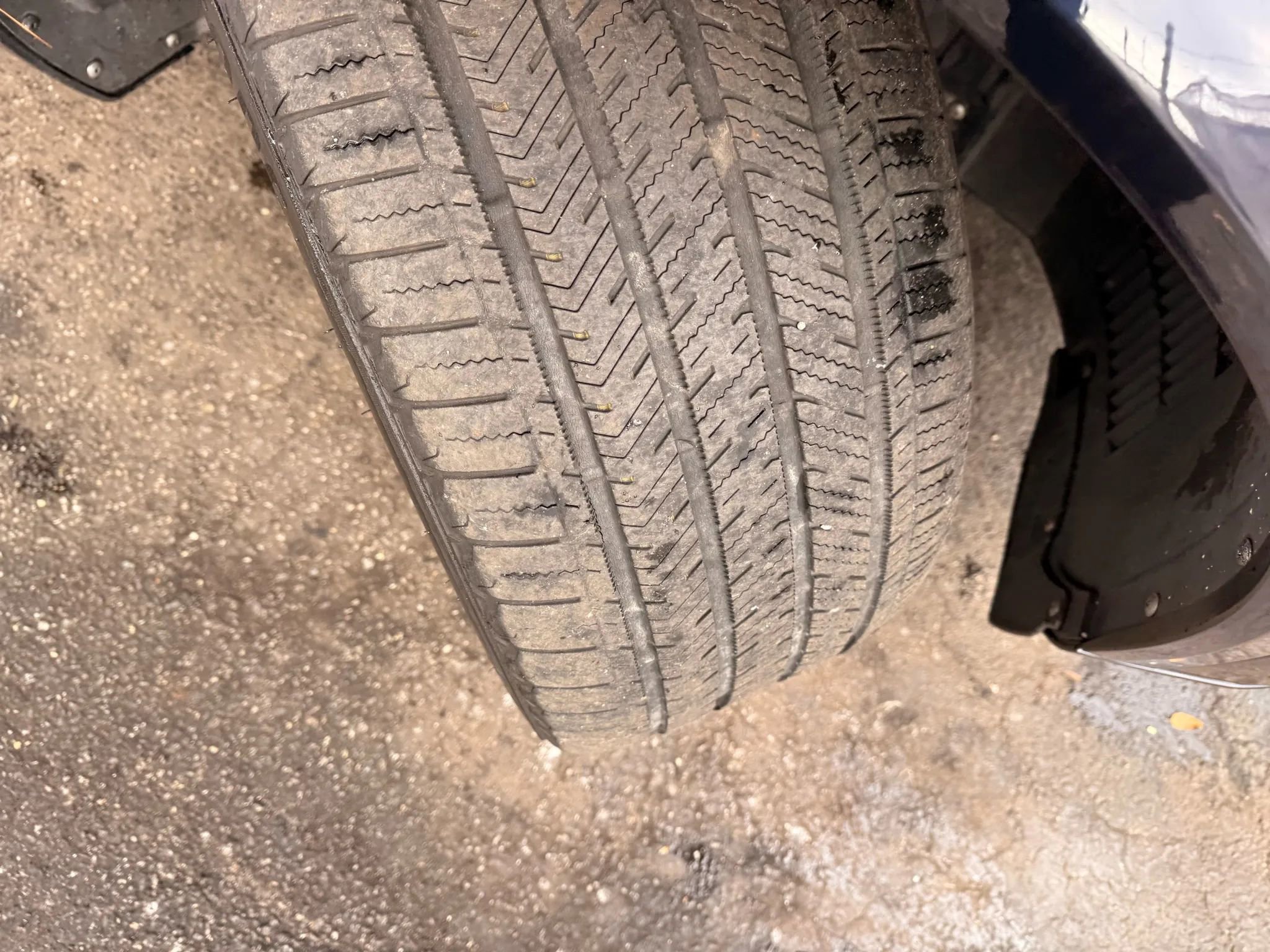 Used 2017 Volvo XC90 T6 Momentum w/ Vision Package image 49