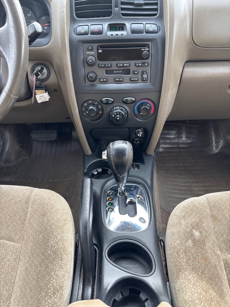 Used 2004 Hyundai Santa Fe GLS AWD/4WD image 15