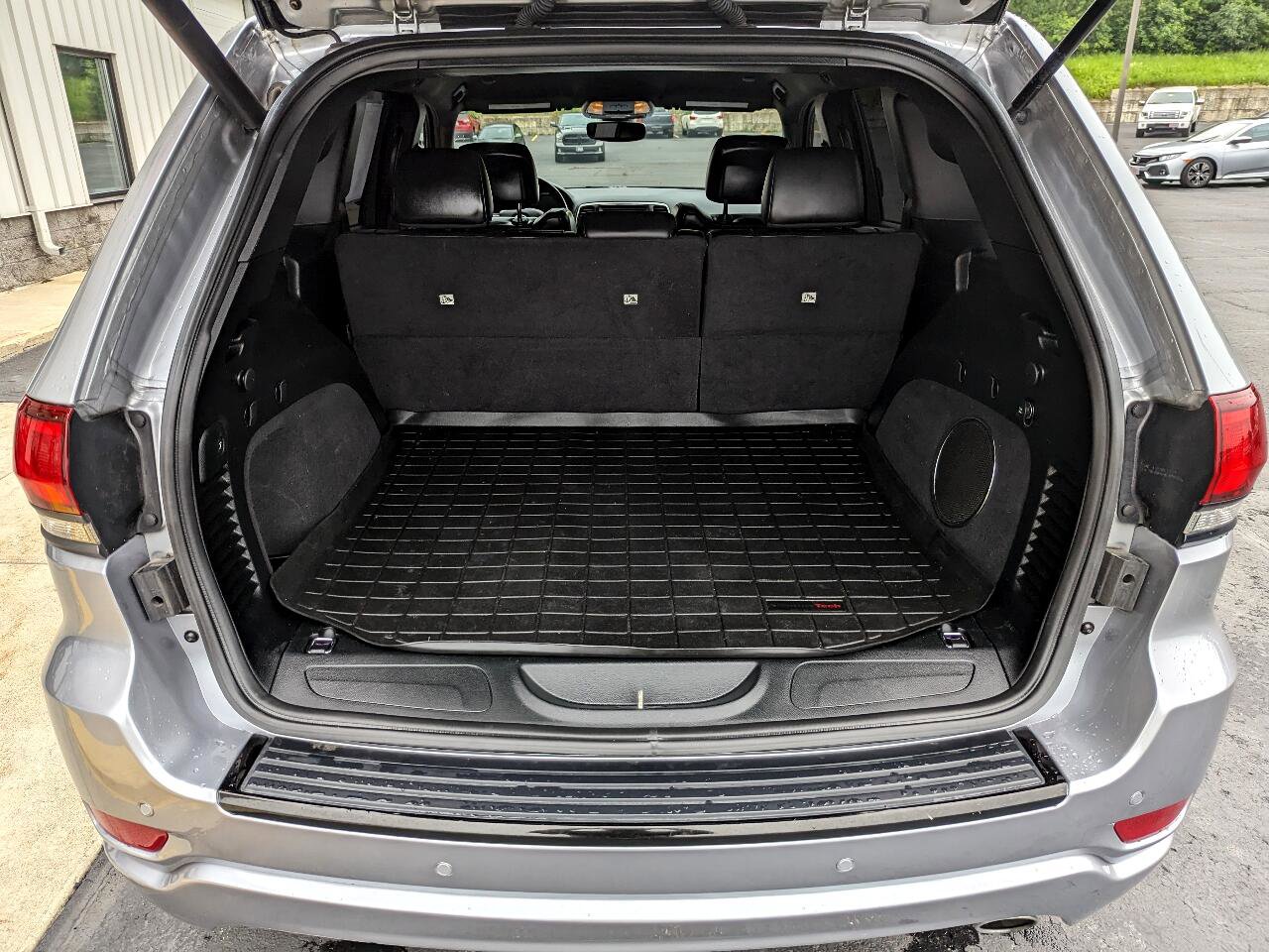 Used 2018 Jeep Grand Cherokee Altitude image 13