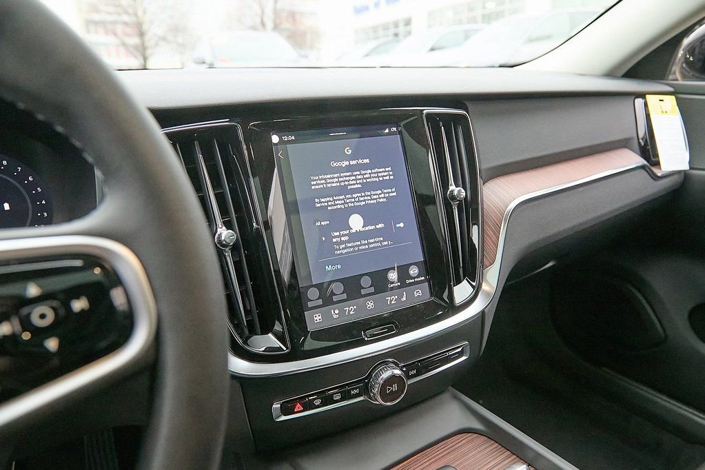 New 2026 Volvo V60 B5 Cross Country Plus w/ Climate Package image 14