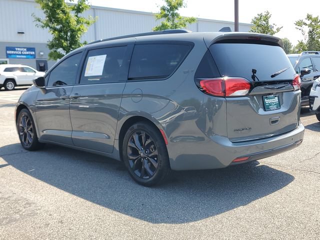 Certified 2020 Chrysler Pacifica Touring-L w/ S Appearance Package FWD image 5