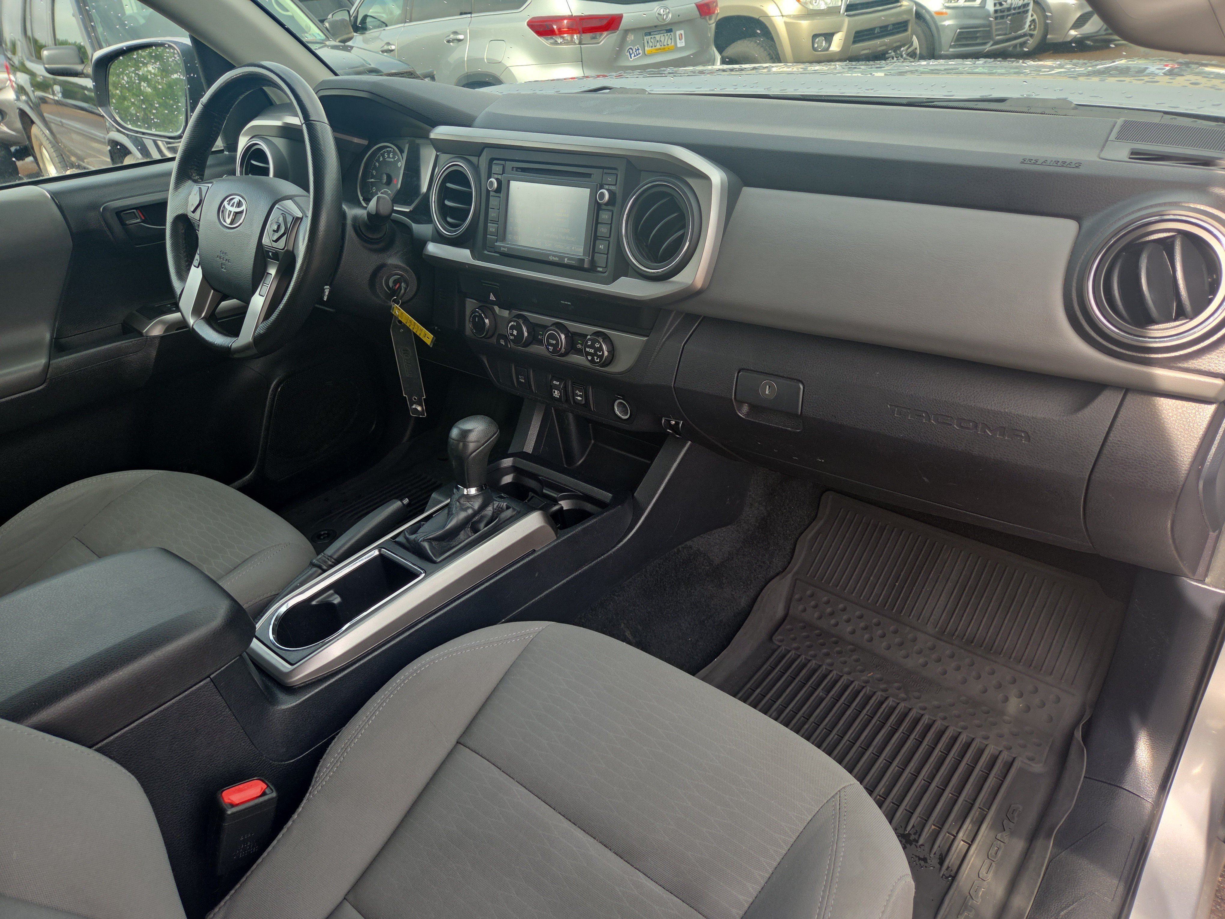 Used 2019 Toyota Tacoma SR5 AWD/4WD image 18