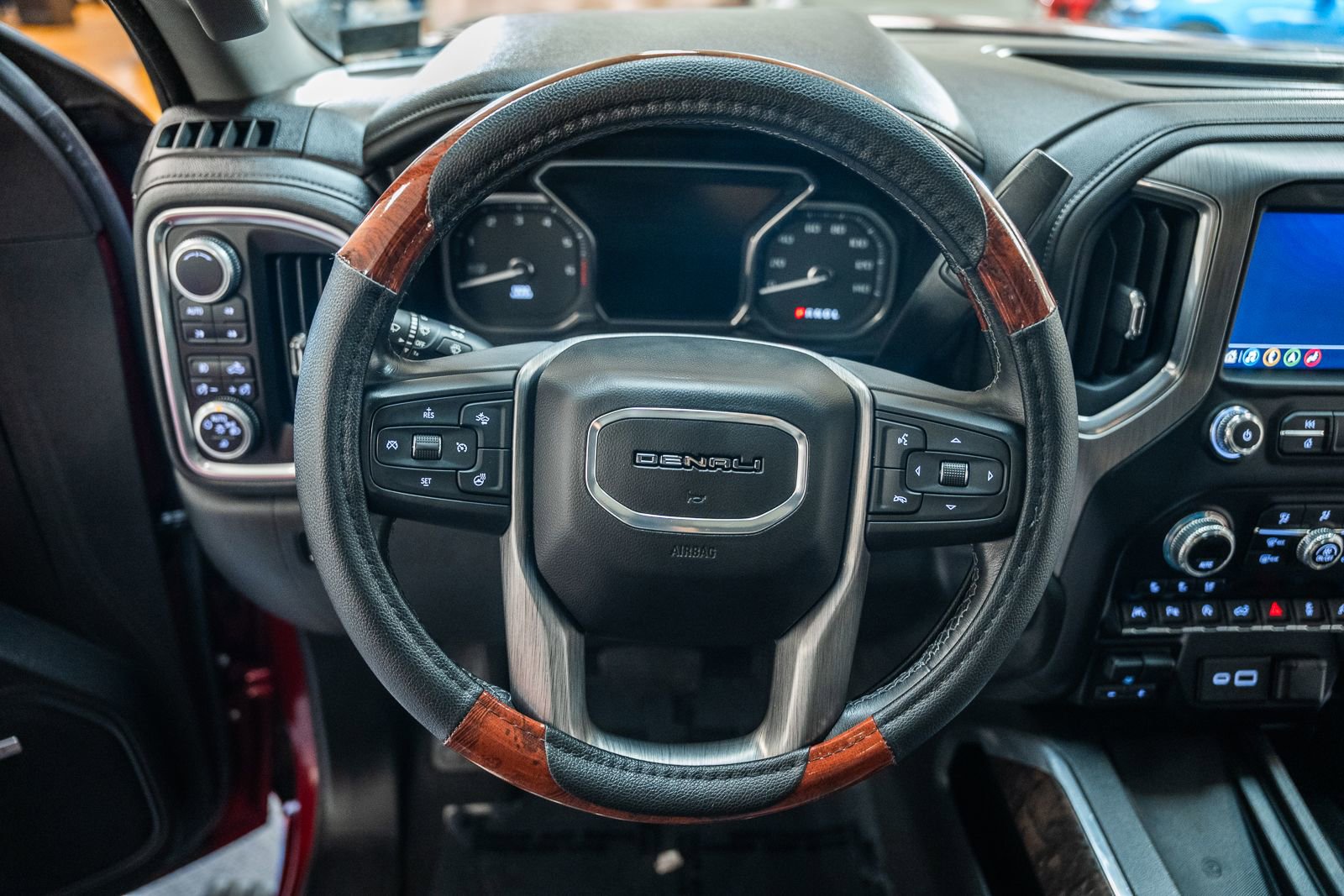 Used 2019 GMC Sierra 1500 Denali w/ Denali Ultimate Package AWD/4WD image 42