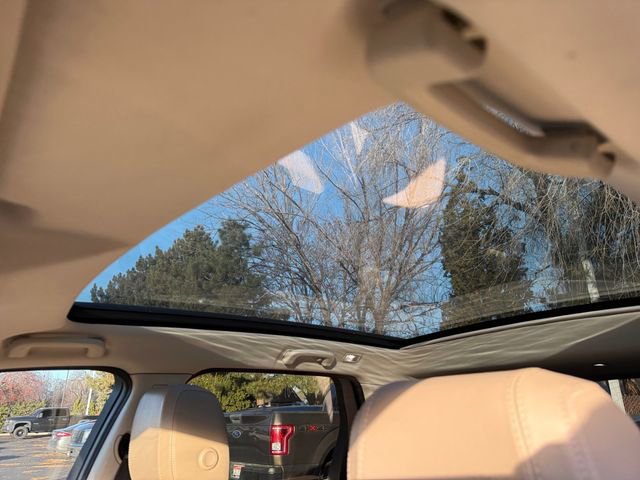 Used 2017 Land Rover Discovery Sport HSE image 15