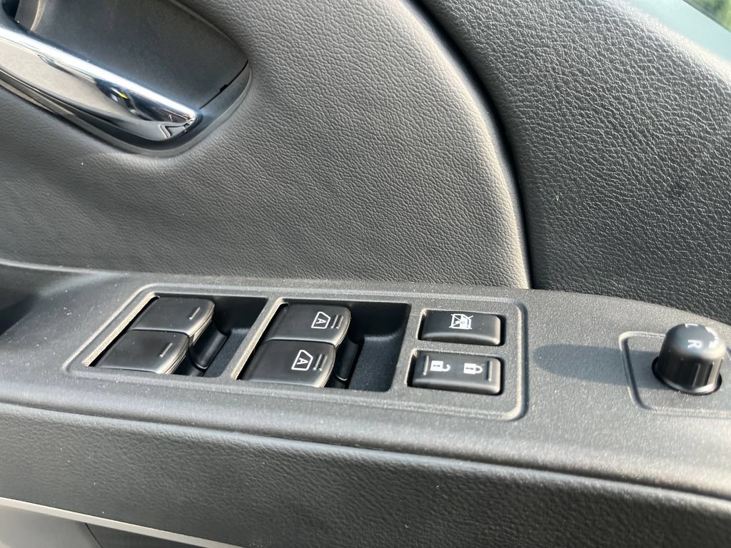 Certified 2026 Nissan Frontier SV w/ All-Weather Content Package AWD/4WD image 11
