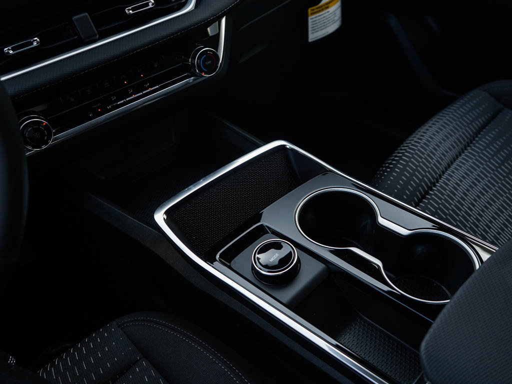 New 2026 Chevrolet Equinox LT w/ LPO, Floor Liner Package image 25