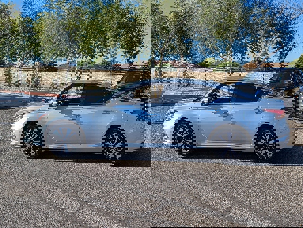 Certified 2021 Nissan Altima 2.5 SV image 4