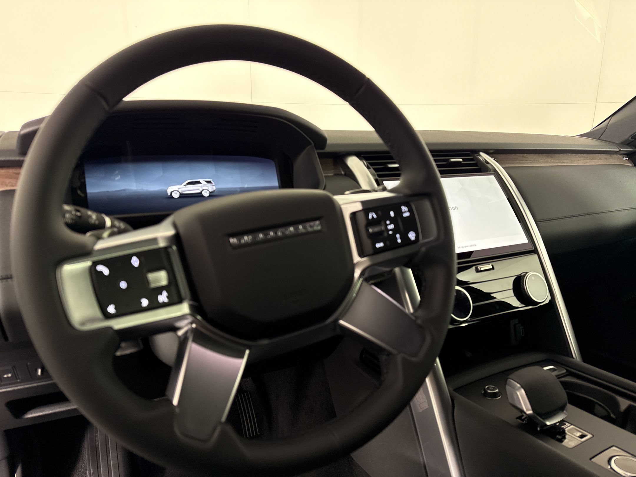 New 2026 Land Rover Discovery S AWD/4WD image 11