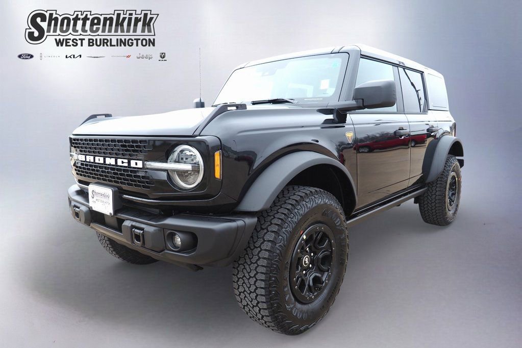 New 2025 Ford Bronco Badlands w/ Sasquatch Package