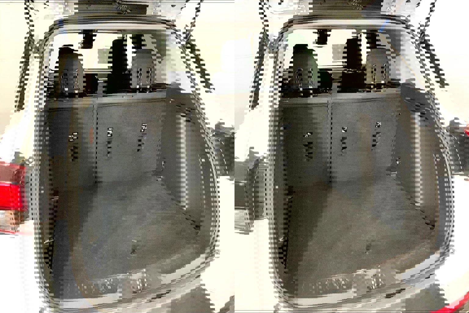 Used 2025 Chevrolet TrailBlazer LT AWD/4WD image 4