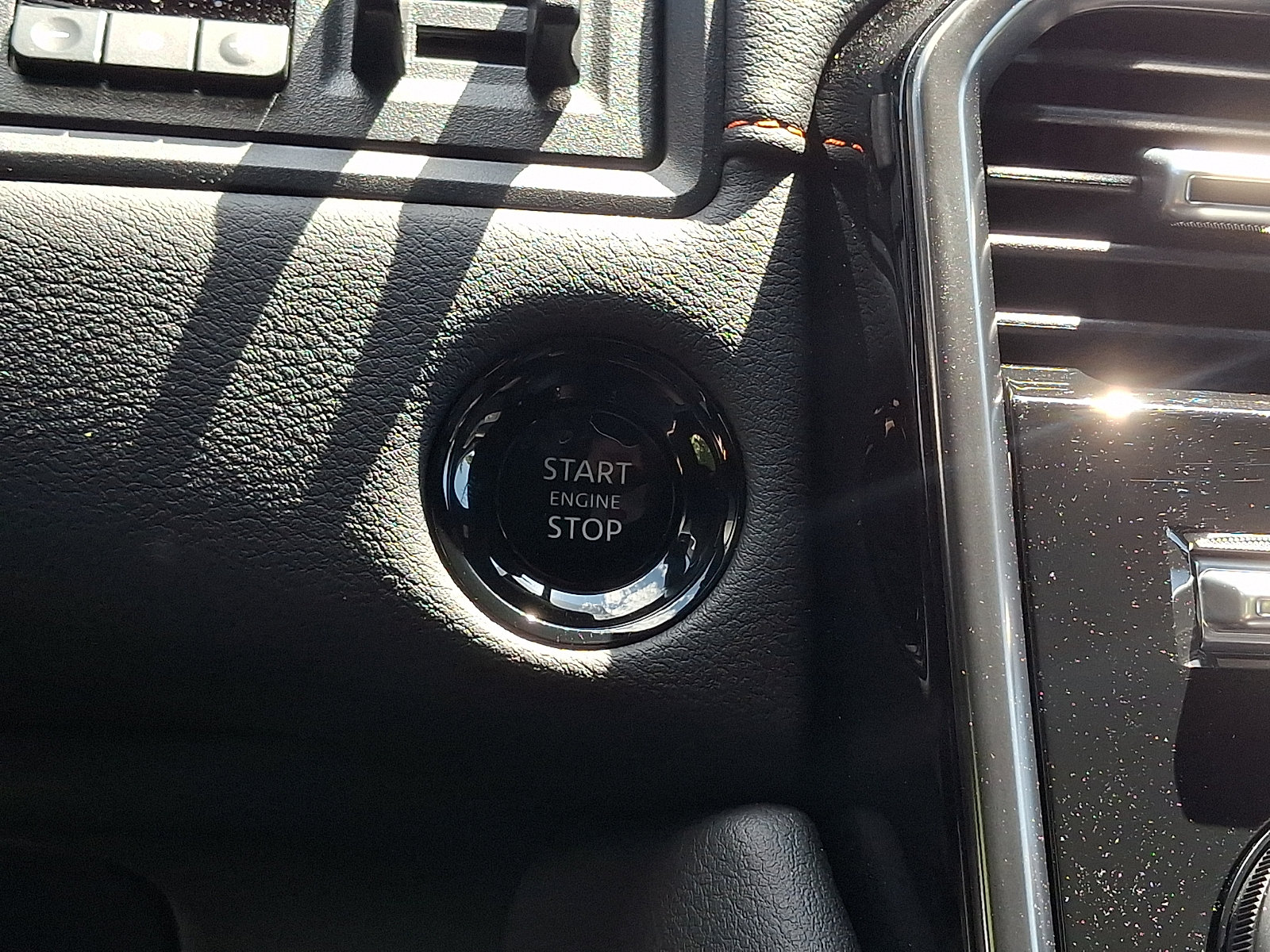 Used 2026 Nissan Armada PRO-4X w/ Captain's Chari Seat Package AWD/4WD image 29