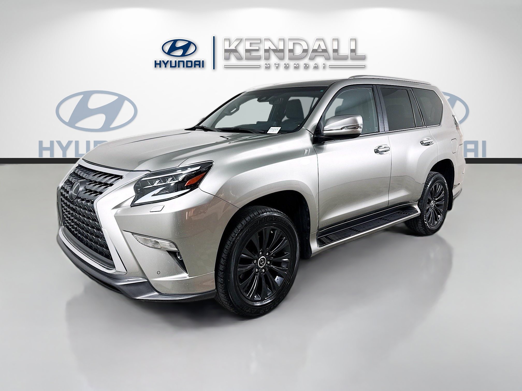 Used 2023 Lexus GX 460 Premium w/ Accessory Package AWD/4WD image 2