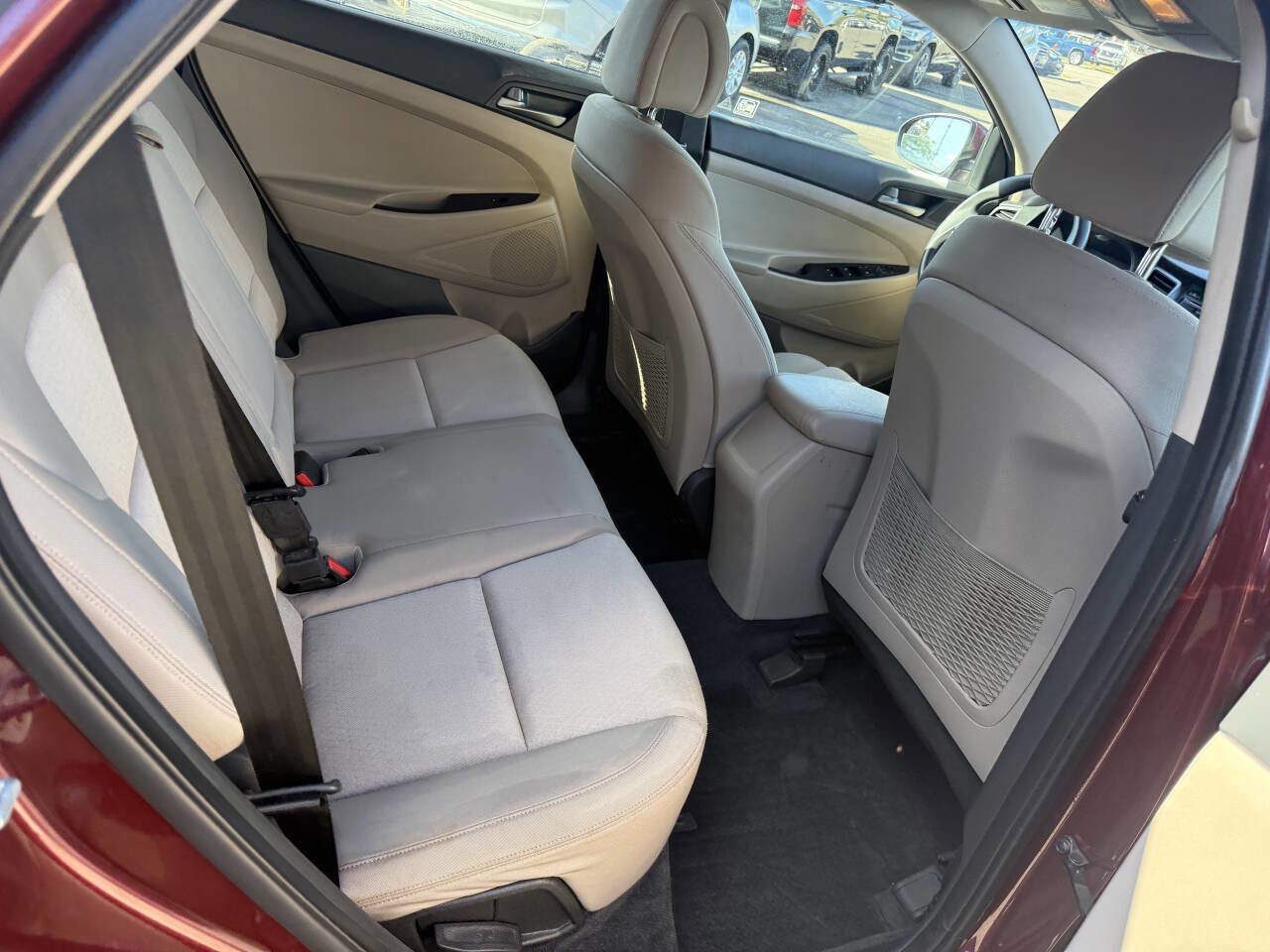 Used 2017 Hyundai Tucson SE image 16