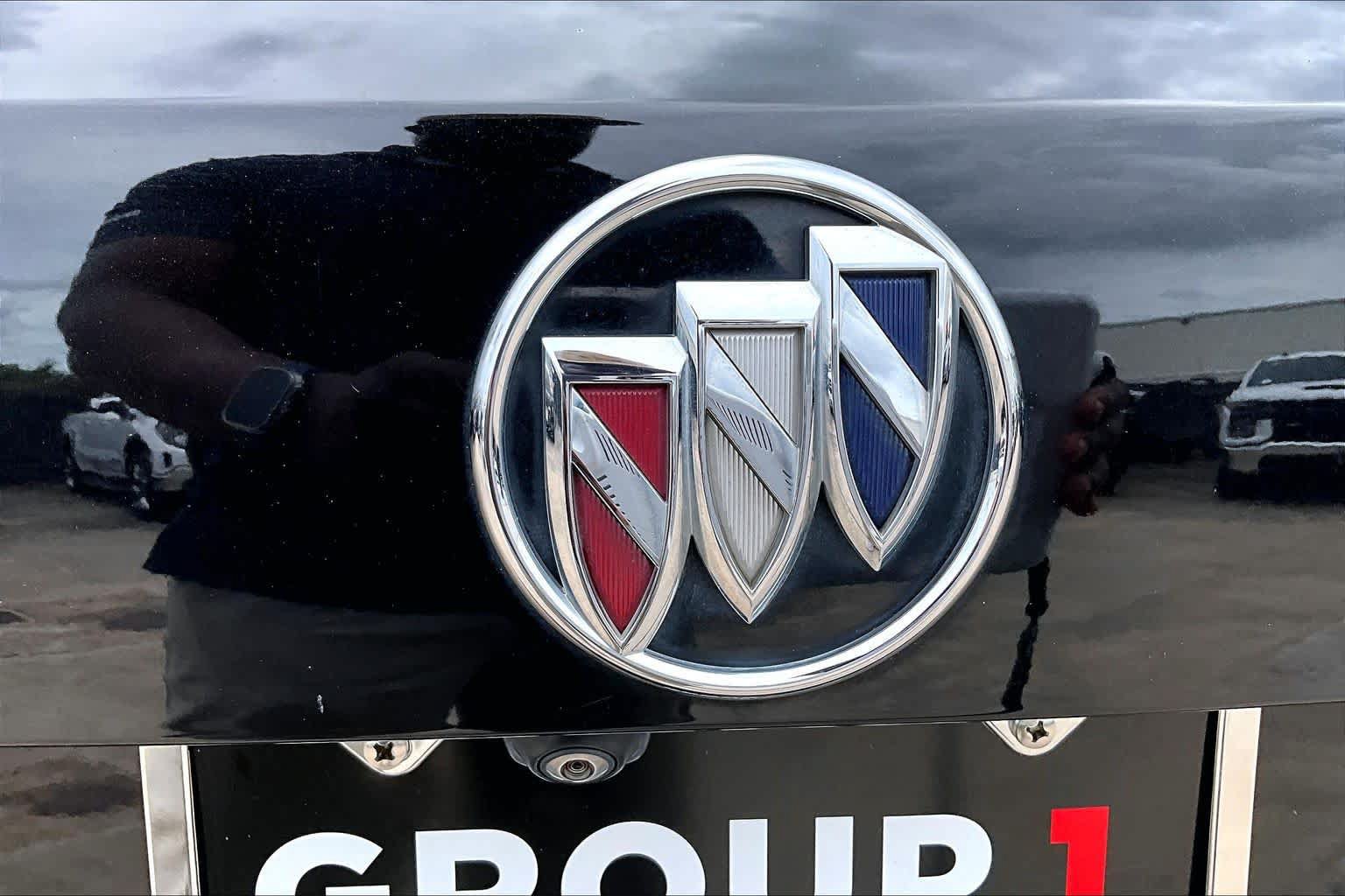 Used 2022 Buick Envision Essence w/ Sport Touring Package FWD image 31