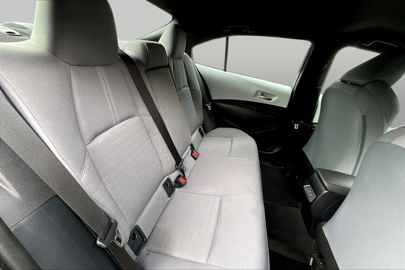 Certified 2025 Toyota Corolla SE FWD image 18