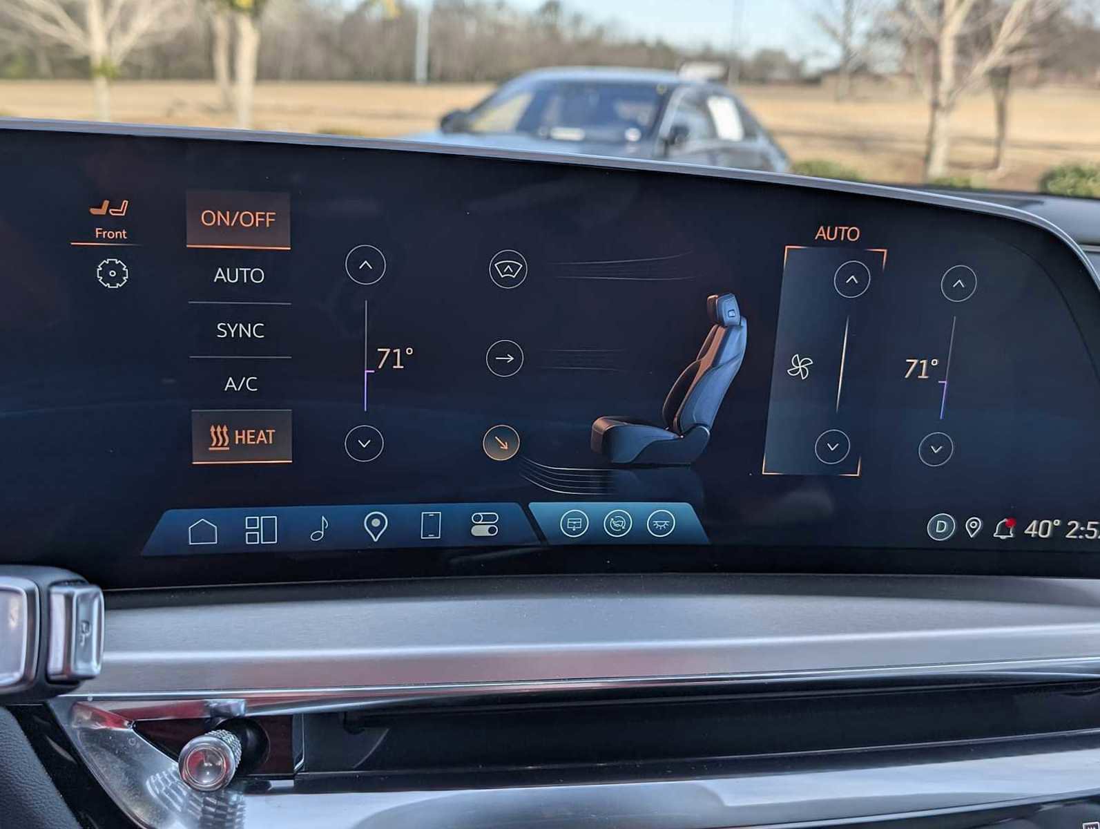 Used 2024 Cadillac Lyriq Sport image 21