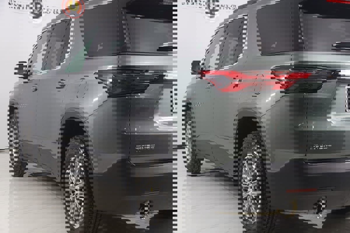 Used 2023 Chevrolet Traverse LT image 22