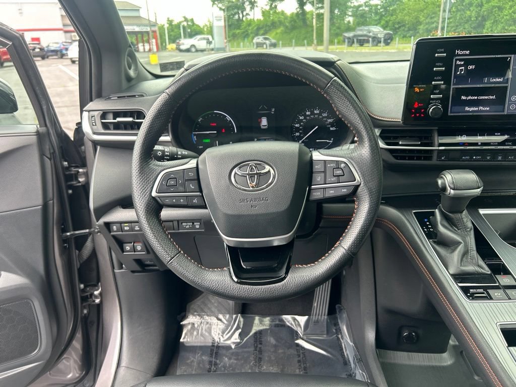 Certified 2021 Toyota Sienna XSE w/ XSE Plus Package AWD/4WD image 13