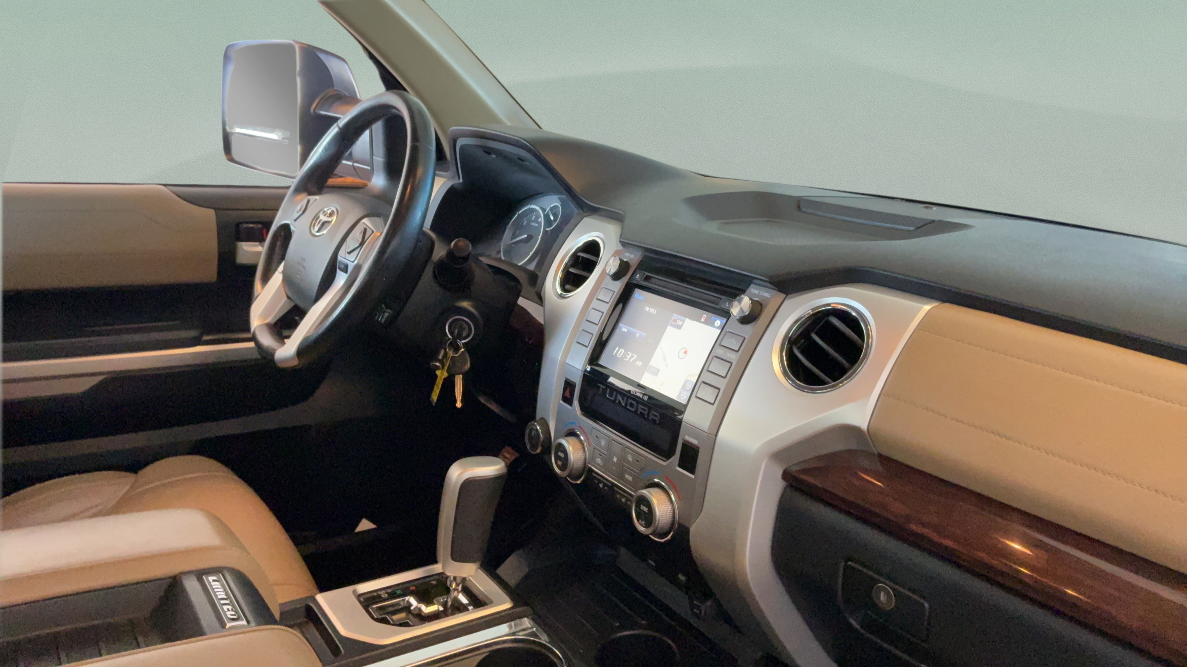 Used 2017 Toyota Tundra Limited w/ Limited Premium Package AWD/4WD image 30