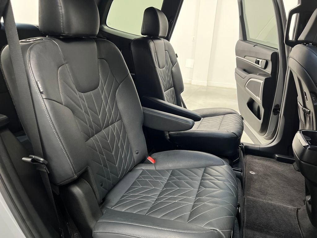 Used 2023 Kia Telluride EX X-Line image 18
