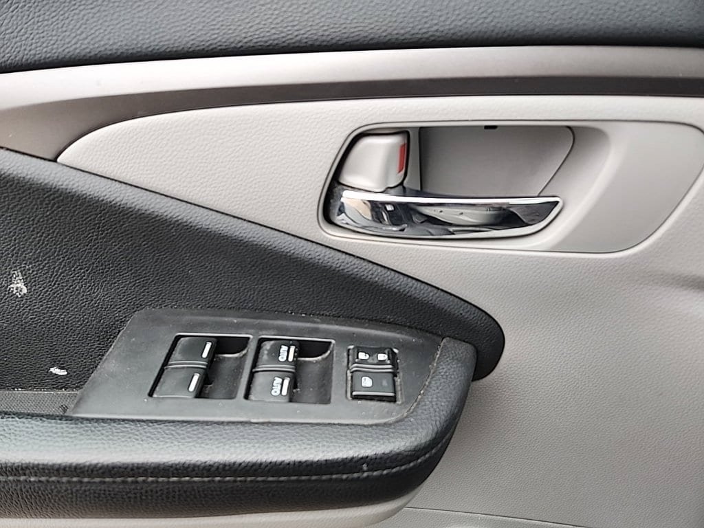 Used 2017 Honda Pilot EX-L image 32