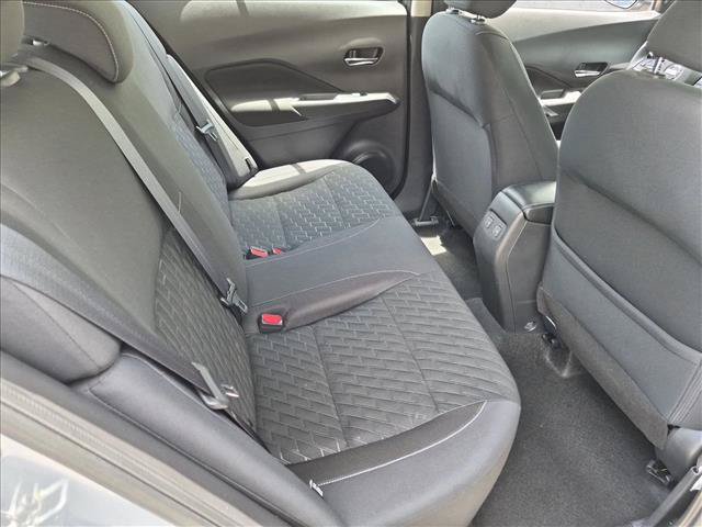Used 2021 Nissan Kicks SV FWD image 18