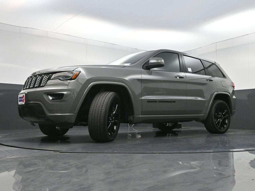Used 2022 Jeep Grand Cherokee Laredo X RWD image 26
