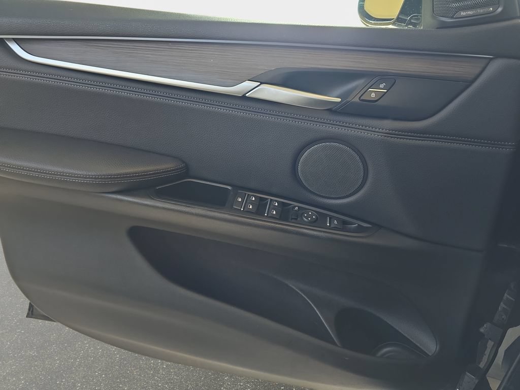 Used 2018 BMW X5 xDrive40e AWD/4WD image 30