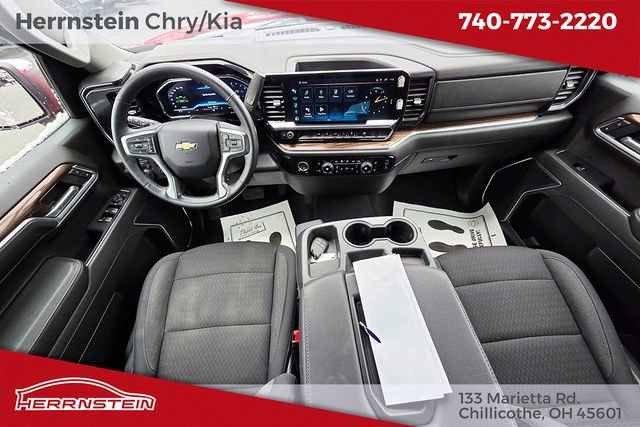 Used 2023 Chevrolet Silverado 1500 LT AWD/4WD image 12