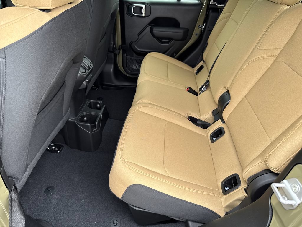 New 2026 Jeep Gladiator Willys AWD/4WD image 16