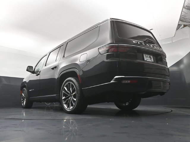 Used 2024 Jeep Wagoneer L Series III w/ Premium Group I AWD/4WD image 22