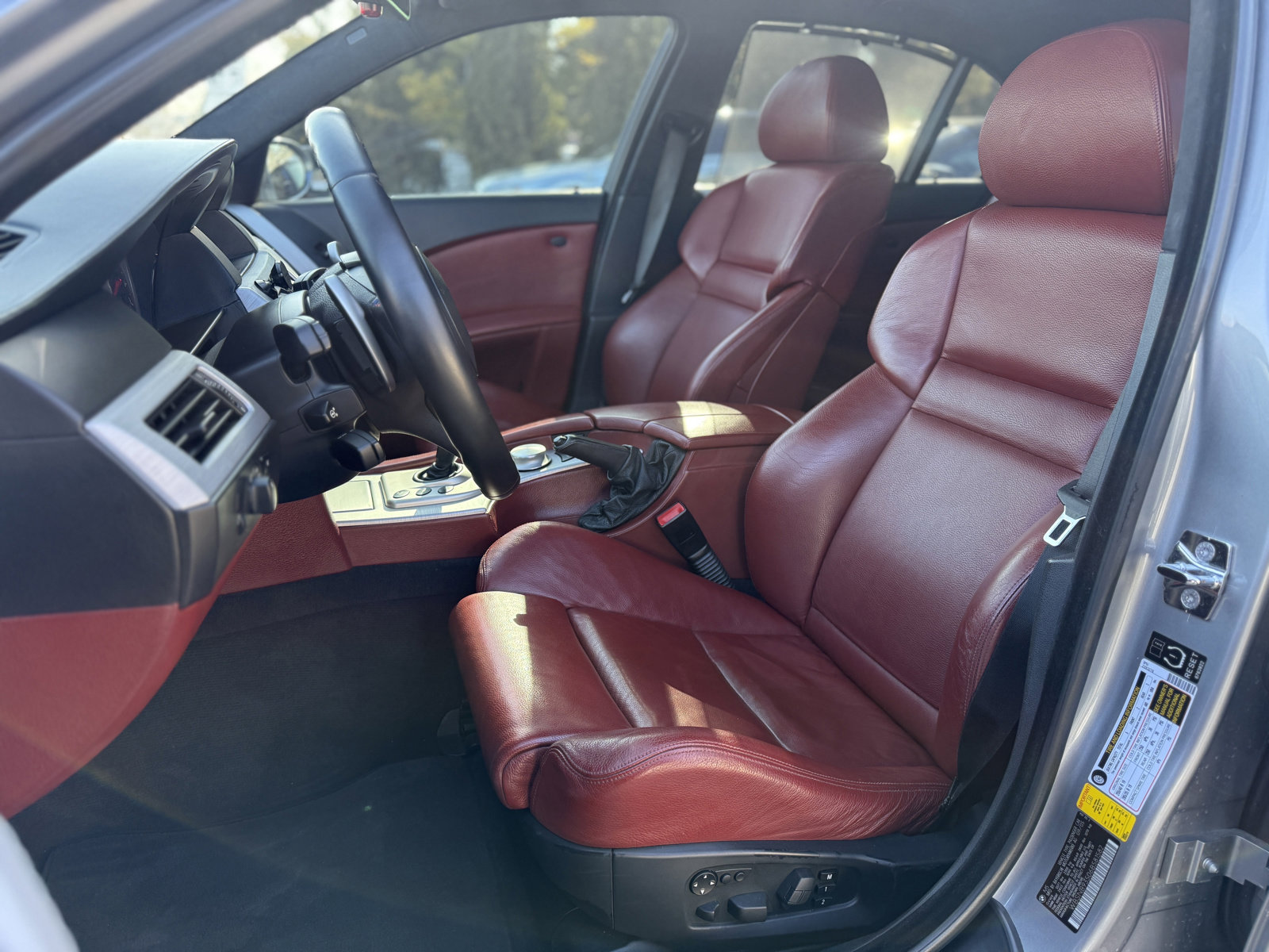Used 2006 BMW M5 RWD image 28