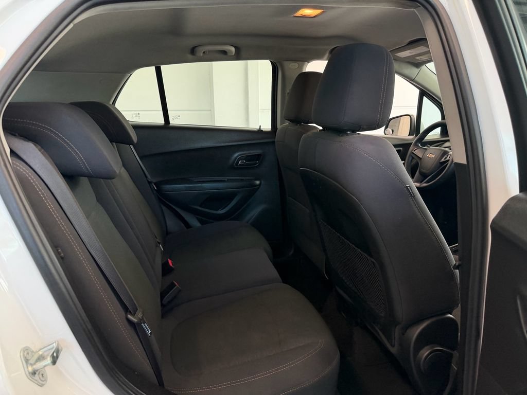 Used 2018 Chevrolet Trax LS FWD image 6