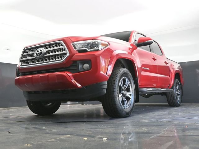Used 2016 Toyota Tacoma TRD Sport w/ Towing Package RWD image 28