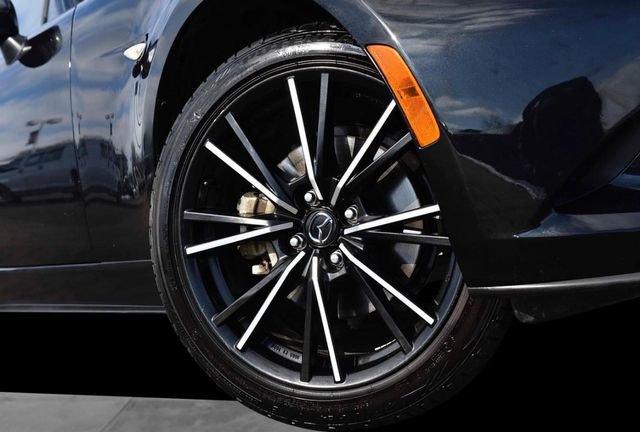 Used 2025 MAZDA MX-5 Miata RF Grand Touring image 3