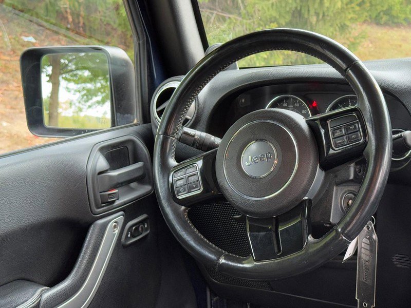 Used 2013 Jeep Wrangler Unlimited Sport image 12