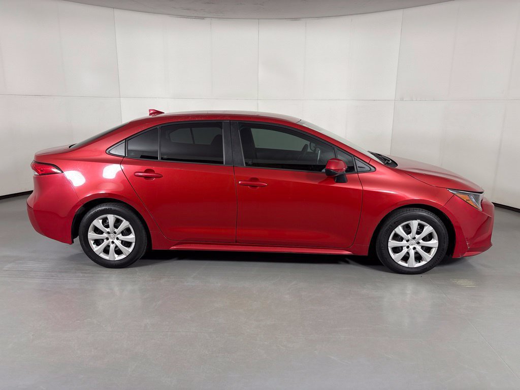 Used 2020 Toyota Corolla LE w/ Carpet Mat Package (TMS) FWD image 9