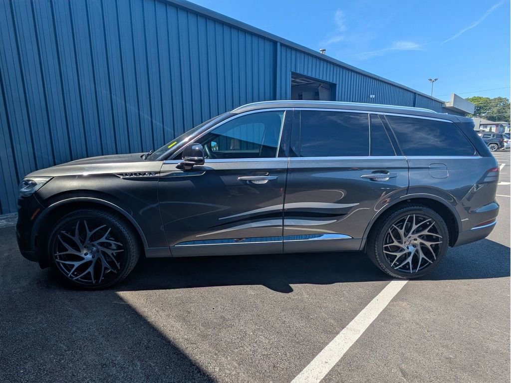 Used 2020 Lincoln Aviator Reserve w/ Equipment Group 202A image 10