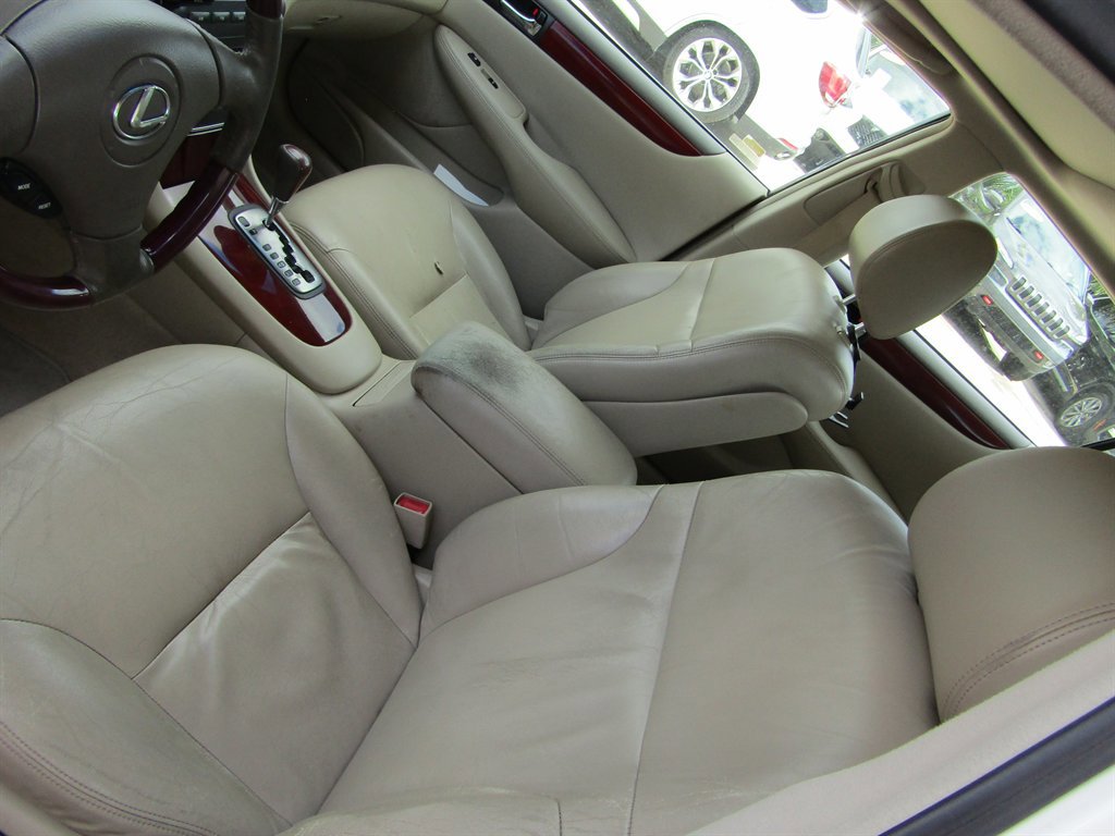 Used 2003 Lexus ES 330 image 8