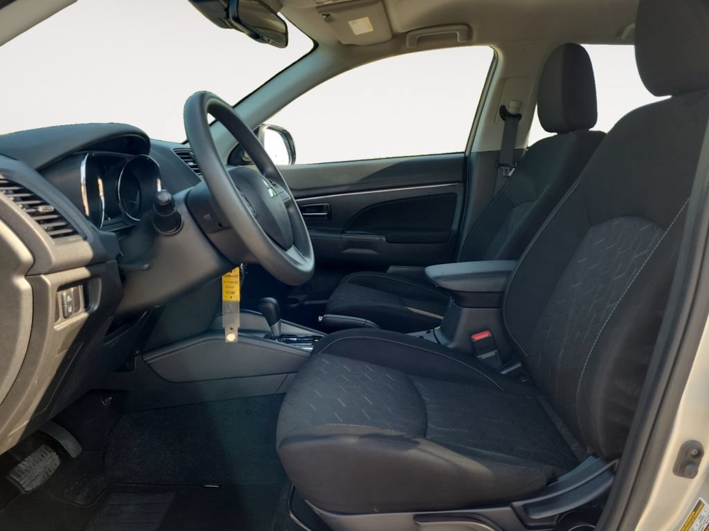 Used 2024 Mitsubishi Outlander Sport ES AWD/4WD image 9