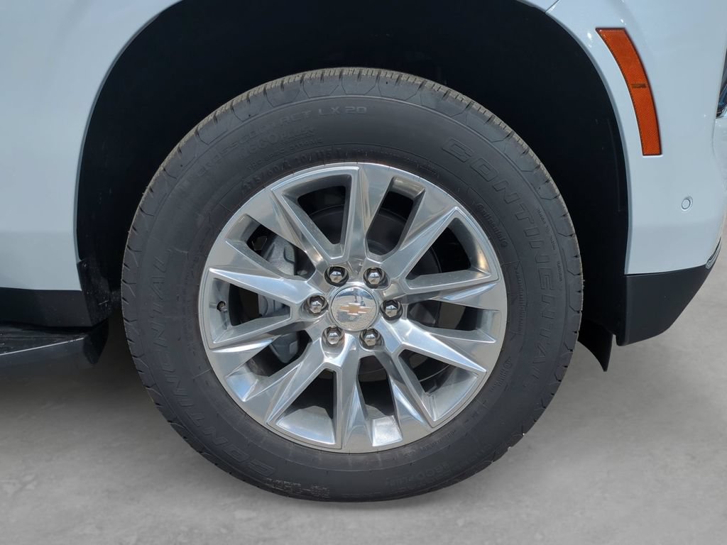 New 2026 Chevrolet Suburban Premier w/ Sun And Tow Package AWD/4WD image 11