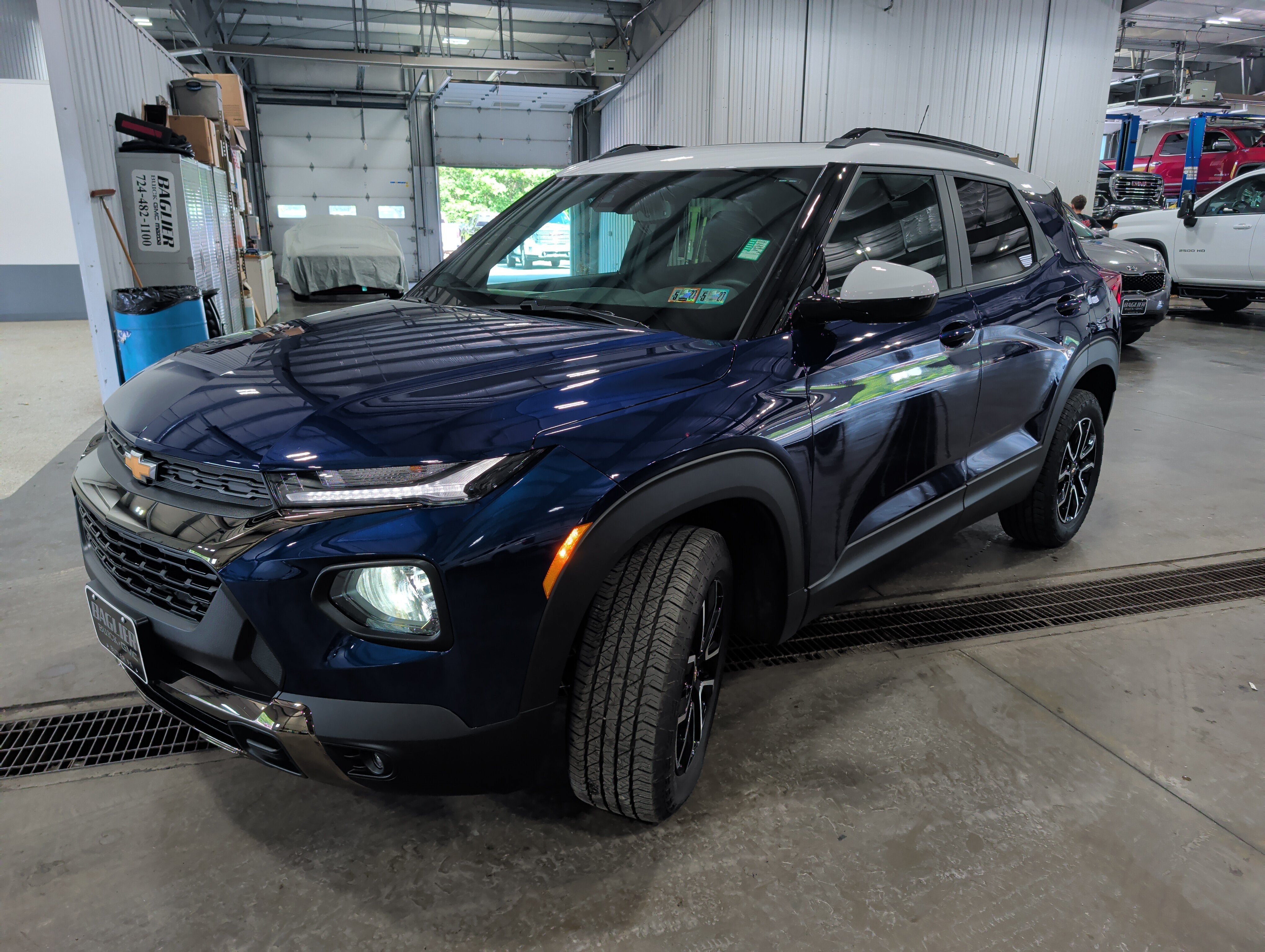 Used 2023 Chevrolet TrailBlazer ACTIV w/ Sun and Liftgate Package AWD/4WD image 6