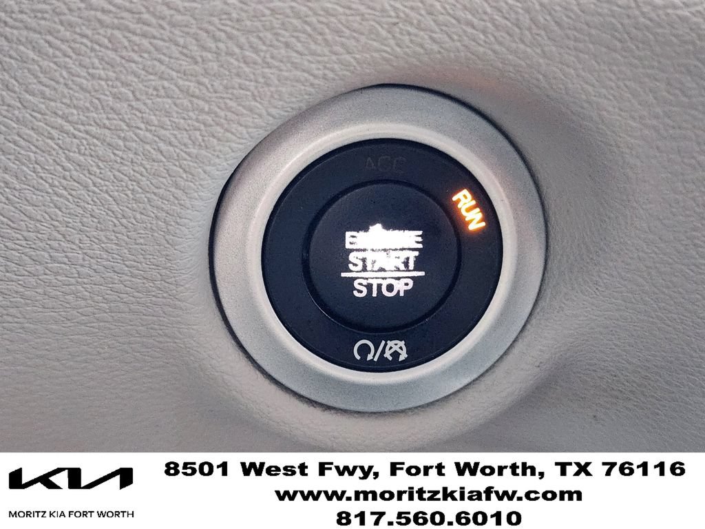 Used 2020 Chrysler Pacifica Touring-L w/ Advanced Safetytec Group FWD image 18