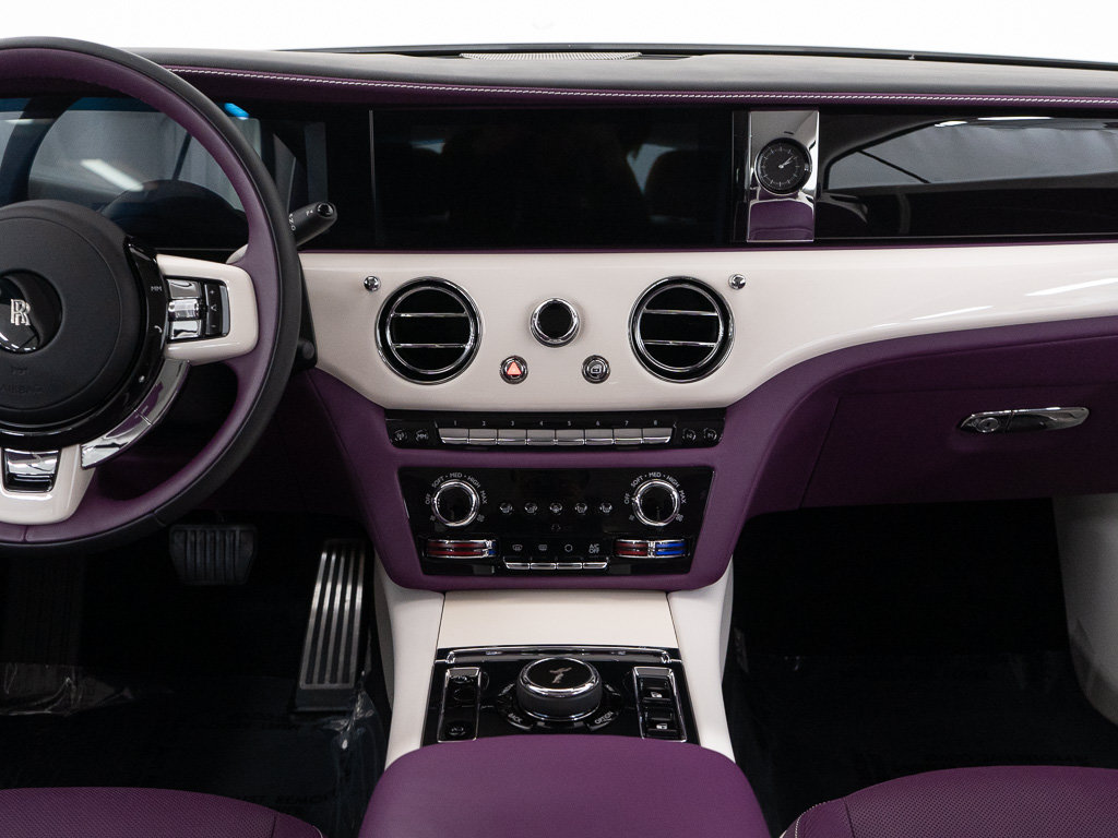 Used 2024 Rolls-Royce Spectre w/ Spectre Launch Package AWD/4WD image 25