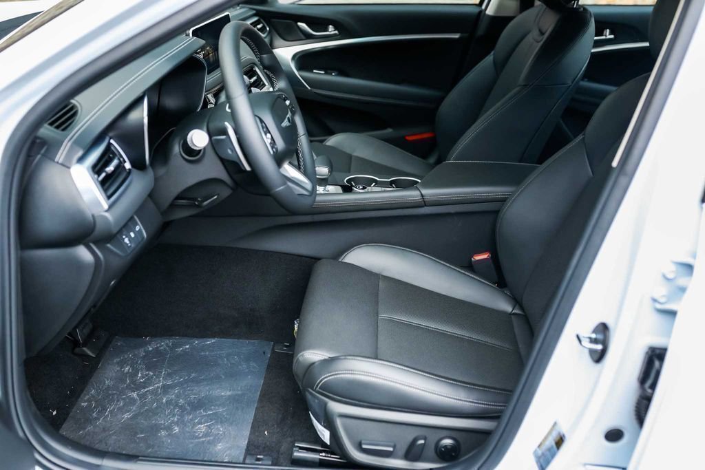 New 2026 Genesis G70 2.5T image 13