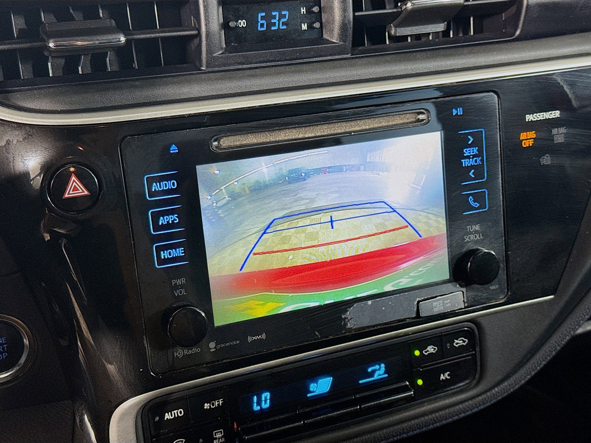 Used 2017 Toyota Corolla XSE image 19