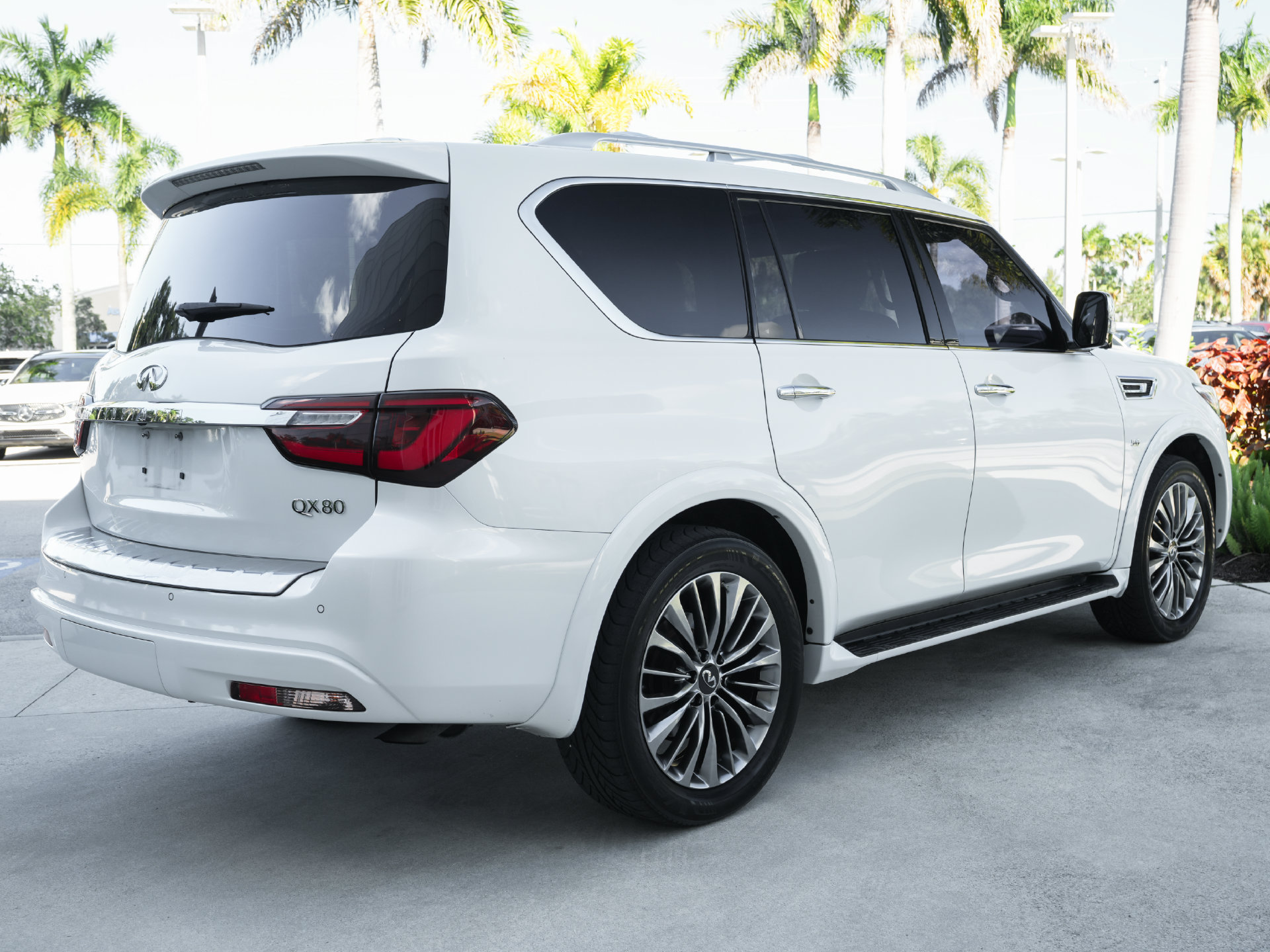 Used 2019 INFINITI QX80 Luxe w/ 22" Wheel Package RWD image 16