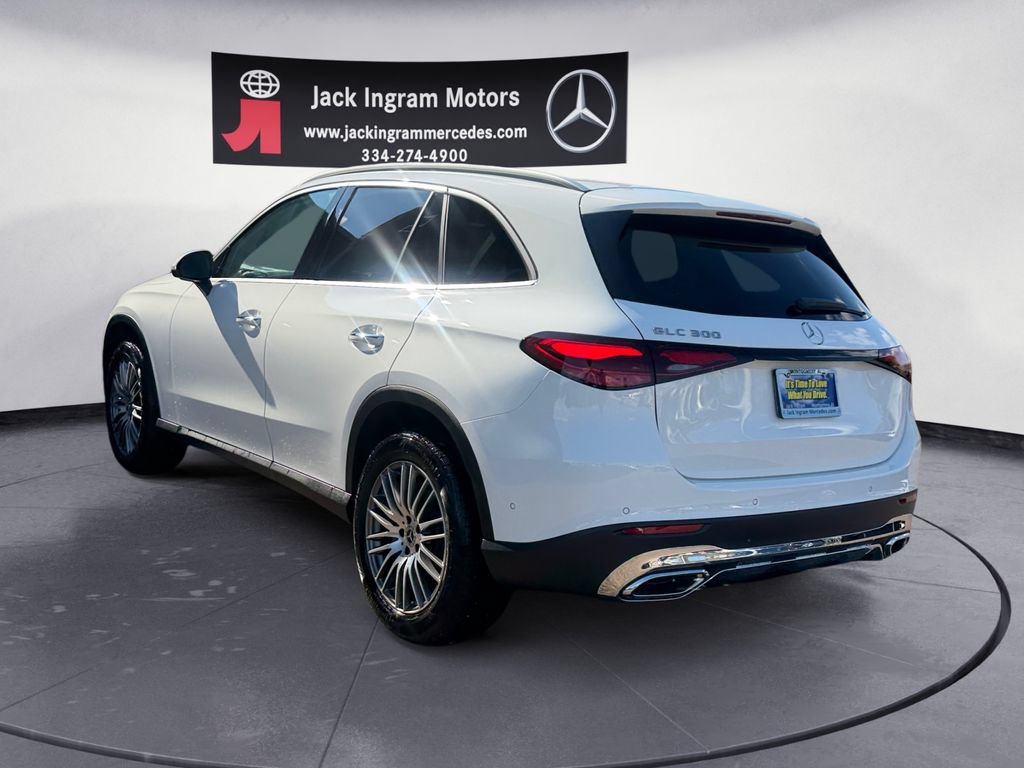 Certified 2026 Mercedes-Benz GLC 300 image 3